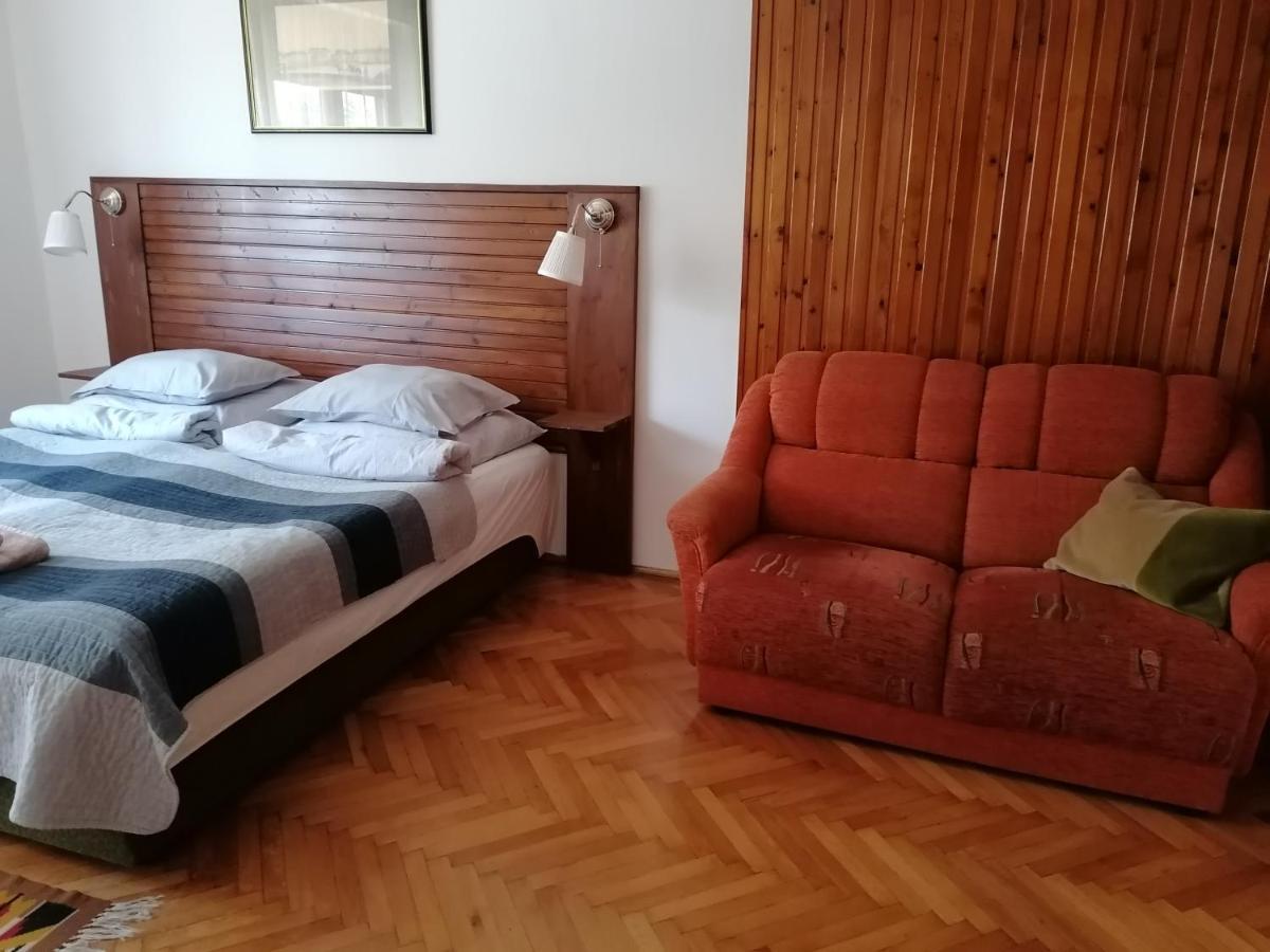 Szatmari Apartman 米什科尔茨 外观 照片